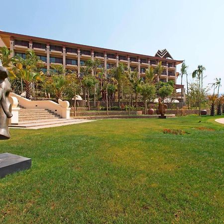 Sheraton Grand Xishuangbanna Hotel Jinghong Bagian luar foto