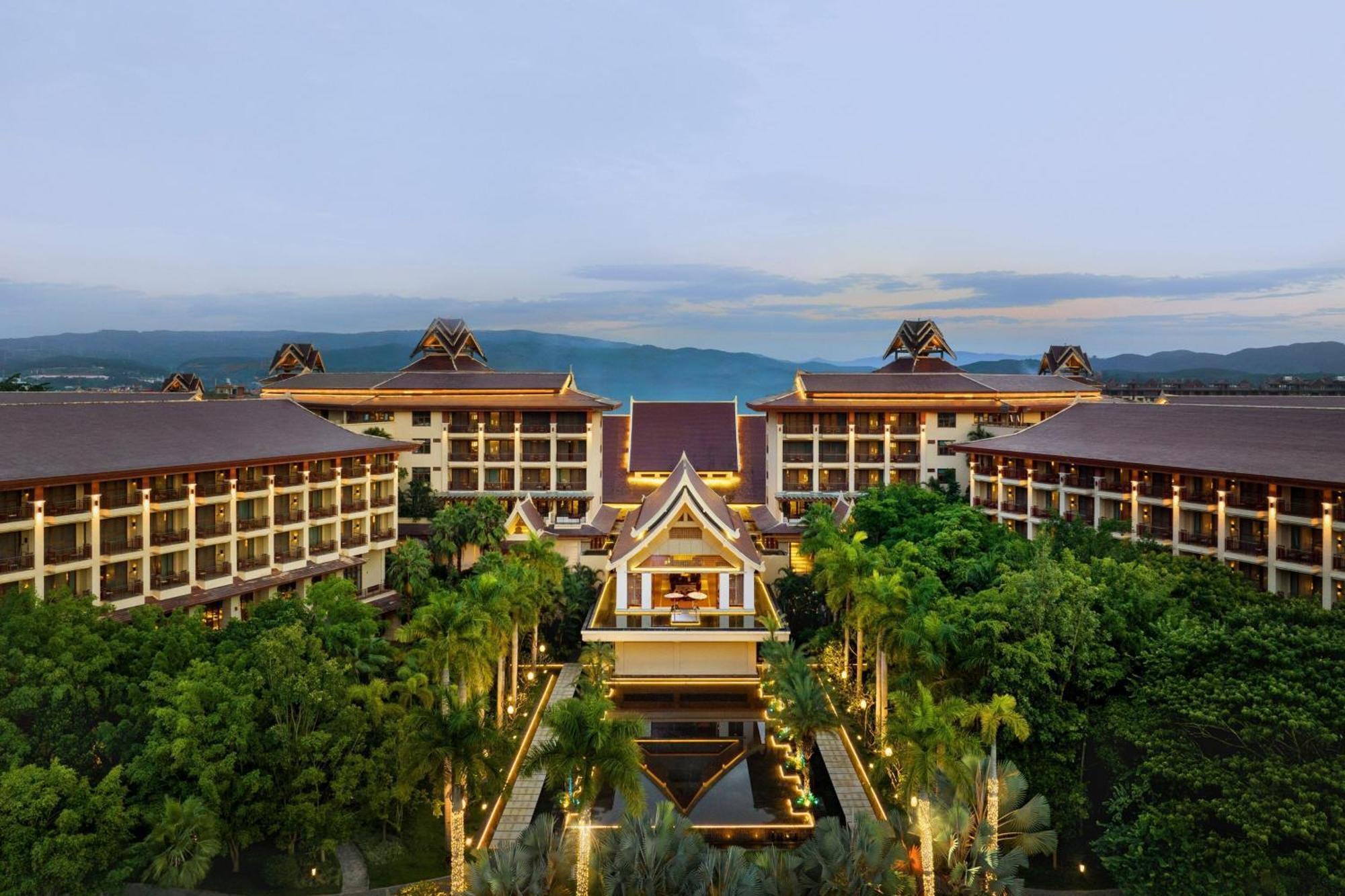 Sheraton Grand Xishuangbanna Hotel Jinghong Bagian luar foto