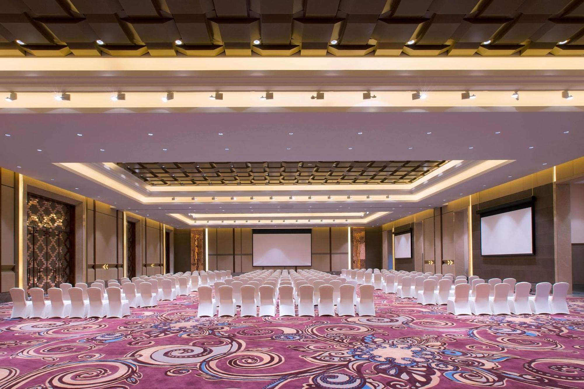 Sheraton Grand Xishuangbanna Hotel Jinghong Bagian luar foto